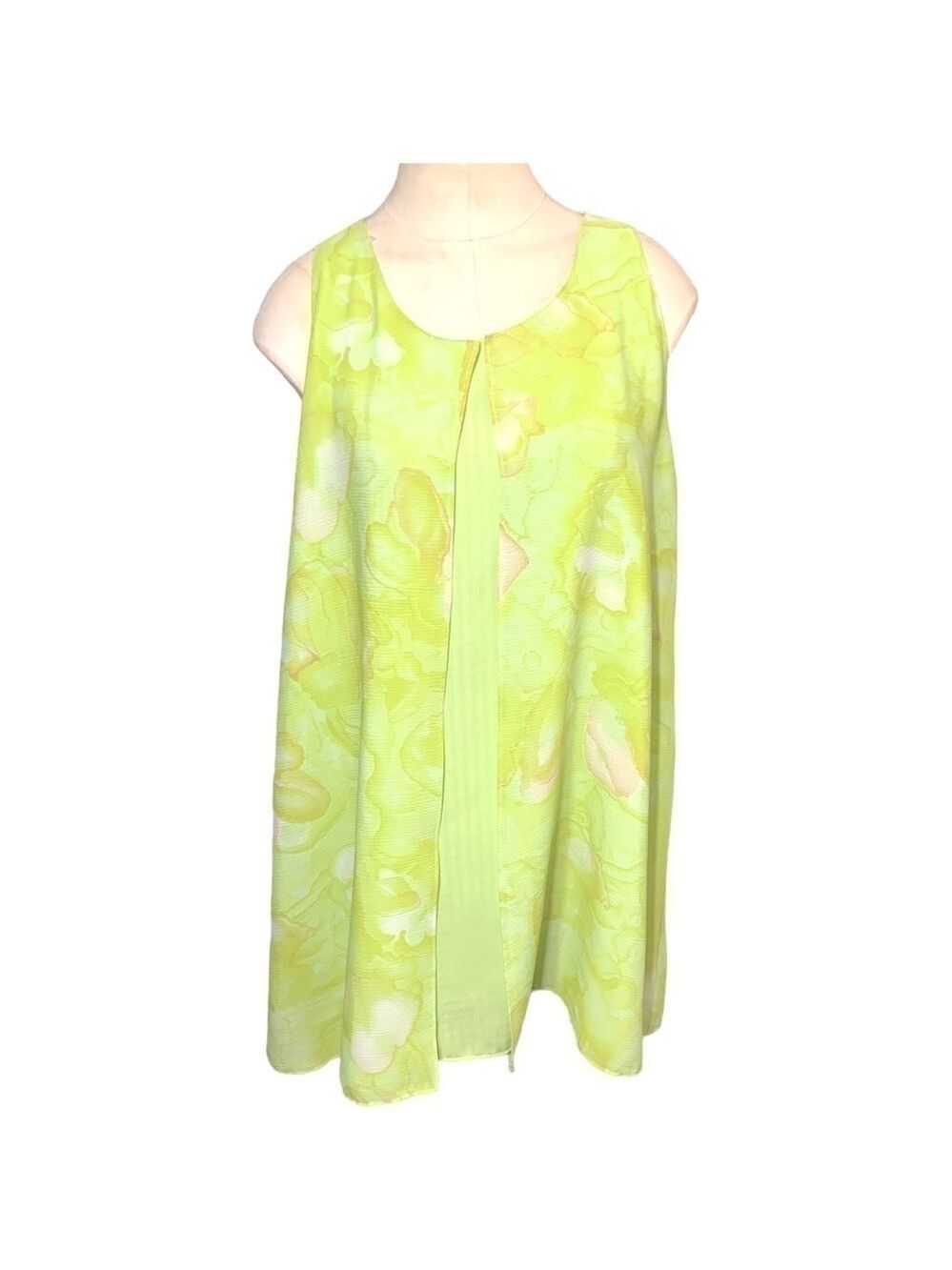 ONE Heart Clothing CA Light Green Floral Shift Dress Sleeveless A Line Sz M